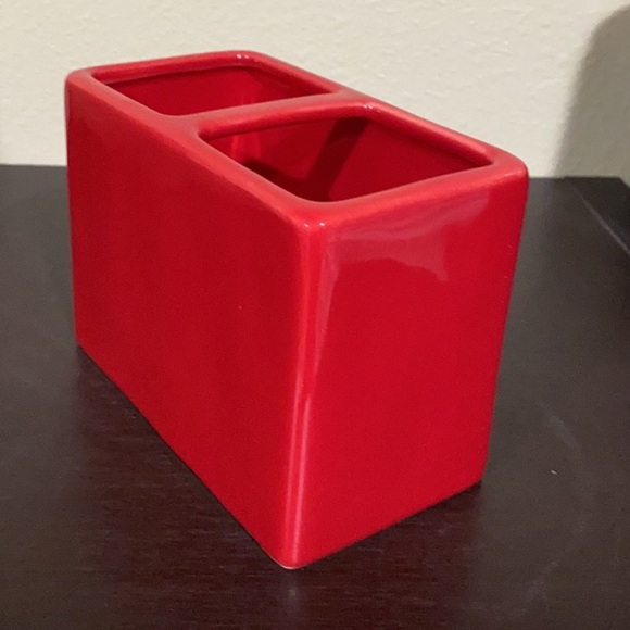 Rae Dunn|”Believe” Christmas Red Ceramic- 2 Large Slots-Toothbrush/Paste Holder - Picture 2 of 4